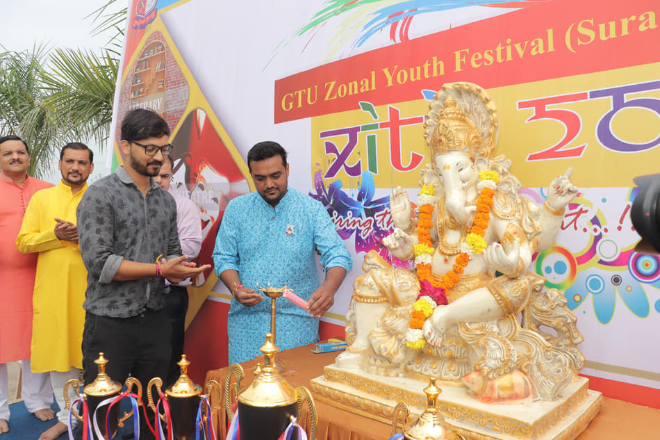 Vidyabharti Trust College Of Master in computer Application Surat Events photo 8